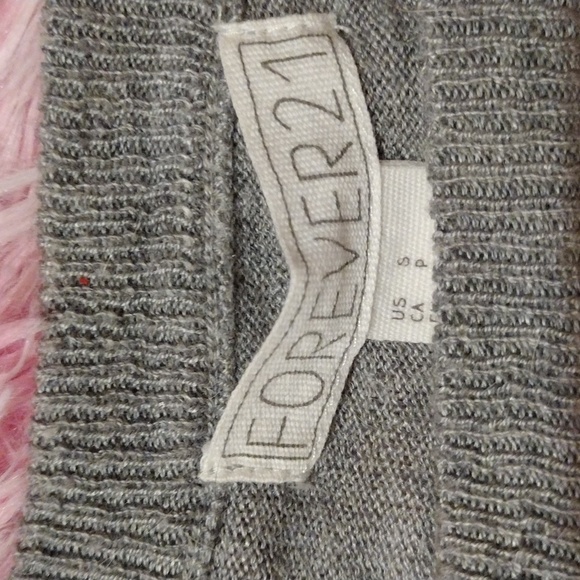 FOREVER 21 Sweater - Picture 2 of 3
